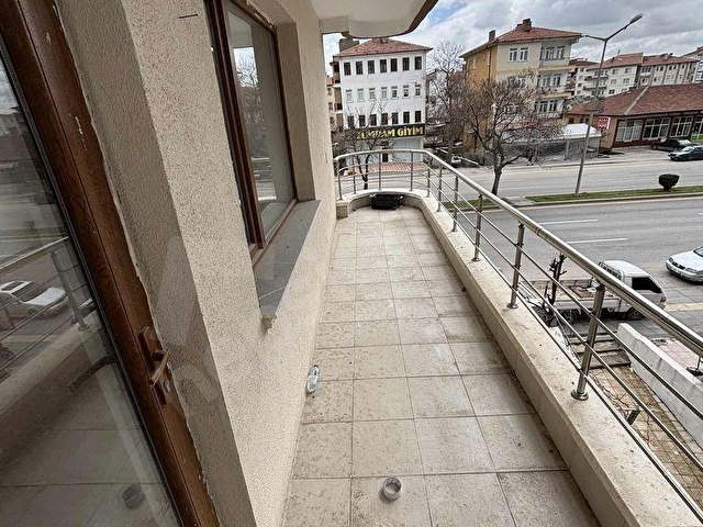 ÇOŞKUNLAR GÖBEGE 100 MT ANKARA BULVARINA CEPHE KİRALIK 3+1 NET - Görsel 18