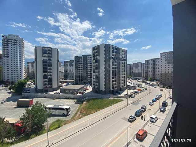 ŞEREFİYELİ EN GÜZEL LOKASYONDA CADDE MANZARALI 2+1 KİRALIK - Görsel 4