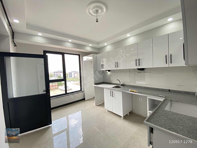 DEMİRHAN EMLAKTAN TARİH BULVARI DİBİ ÖZEL GRJLI ARAKAT 2+1 DAİRE - Görsel 2