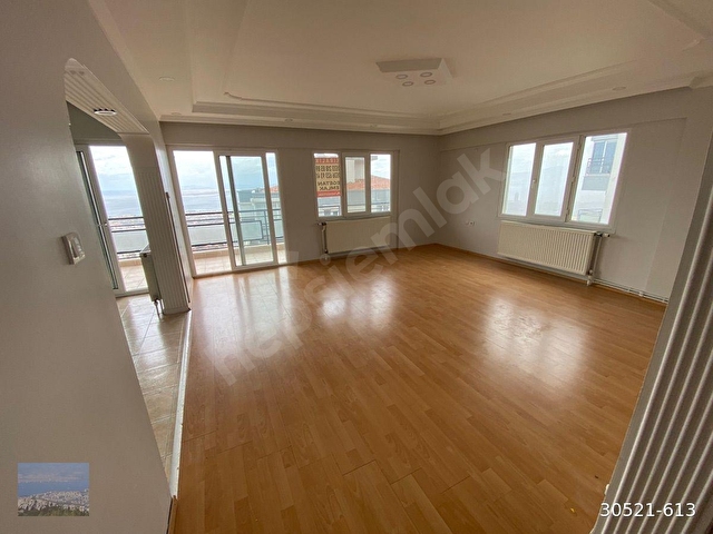 Narlıdere’de deniz manzaralı önünde otobüs durağı olan 9 Eylül hastanesine yakın kiralık daire - Görsel 8