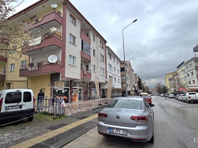 ETİMESGUT 30 AĞUSTOS CADDEDE 1.KAT 118m2 SATILIK 3+1 DAİRE
