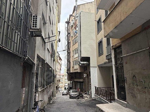SULTAN SELIM MH MERKEZI KONUMDA ANA CADDE YANI DÜZ GIRIŞ IŞ YERI - Görsel 11