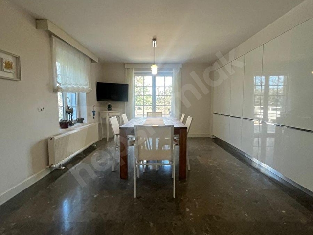 Beykoz Konaklarında Yenilenmiş İyi Konumda Satılık Villa - Görsel 9