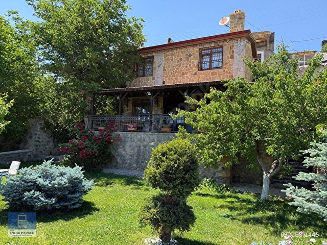 NİĞDE EMLAK MRKZNDEN KAYAARDI MH.MUHTEŞEM MANZARALI 112M2 DUBLEKS VİLLA