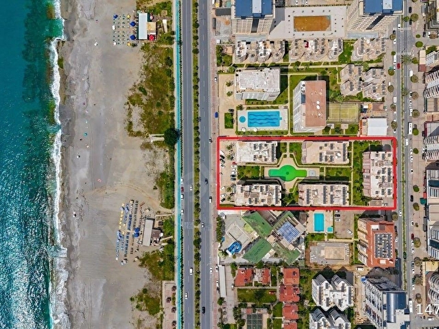 MAHMUTLARDA DENİZE SIFIR SİTEDE 2+1 GENİŞ DAİRE