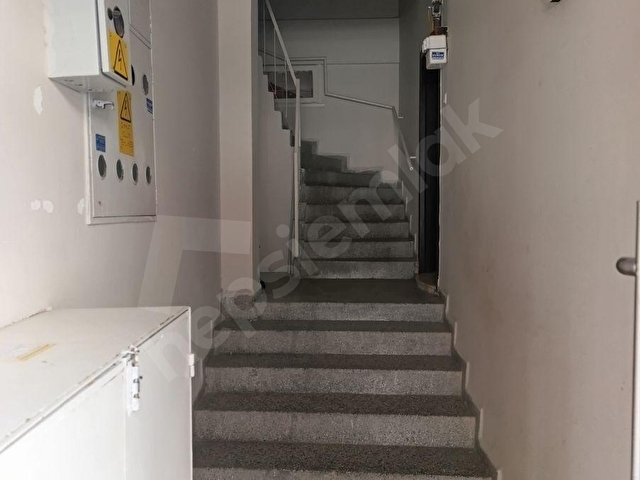 ÇEVİKBİR HASTANE KARSİ SOKAGİ 1+1 BALKONLU SATILIK DAİRE.. - Görsel 18