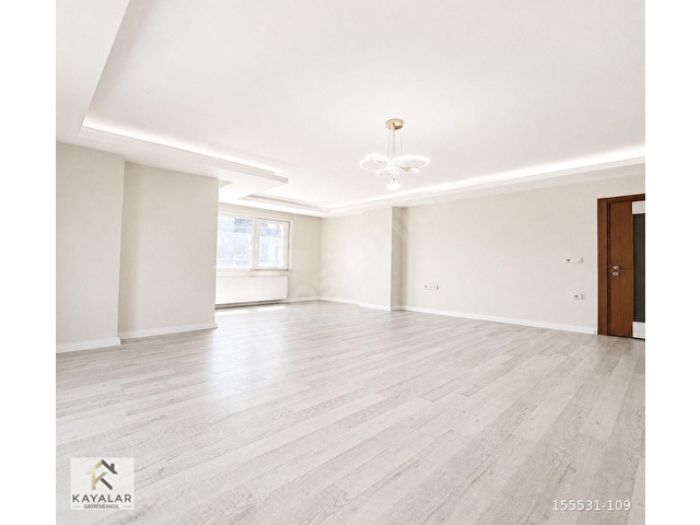 BEYLİKDÜZÜNDE KISA KATLI BUTİK SİTE DE ÇİFT BALKON GENİŞ M2 2+1 - Görsel 12