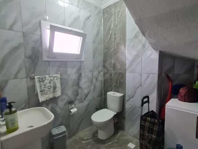HAVUZLU SİTE İÇERİSİNDE SATILIK TERASLI TRIBLEX YAZLIK - Görsel 10