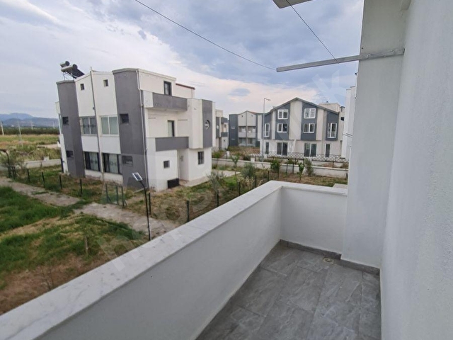 HAVUZLU SİTE İÇERİSİNDE SATILIK TERASLI TRIBLEX YAZLIK - Görsel 16
