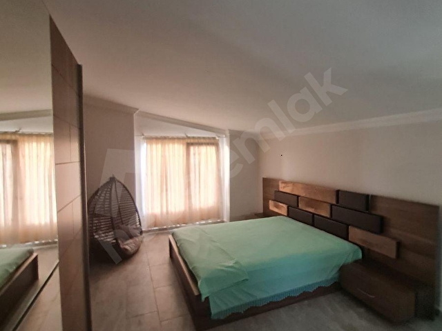 HAVUZLU SİTE İÇERİSİNDE SATILIK TERASLI TRIBLEX YAZLIK - Görsel 25