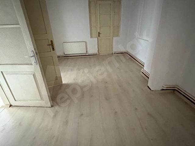 Zonguldak Çarşı Merkezde Kiralık 2+1 Daire - Görsel 5