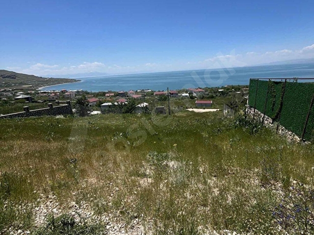 TUŞBA AYANIS TA ACİL SATILIK FUL GÖL MANZARALI 500 m2 ARSA