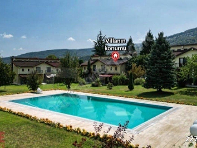 FORZA EMLAKtan SAPANCA PARK EVLERİNDE 236m²
