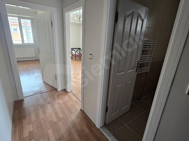 TEPECİK MAHALLESİNDE 2+1 GENİŞ DAİRE 3 BALKONLU Güney Cepheli - Görsel 5
