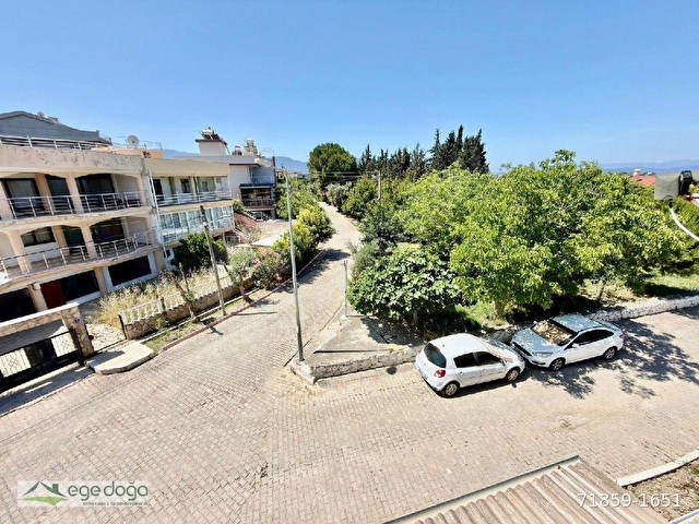 KUŞADASI SAHİLDE PLAJA 750M ÖNÜ AÇIK 4+1 BAHÇELİ SATILIK YAZLIK - Görsel 3