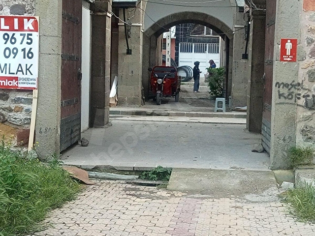 GÜMÜŞHACIKÖYDE BEDESTAN TERZİLER ARASTASINDA KÖŞE İŞ YERİ İÇİN ARSA - Görsel 3