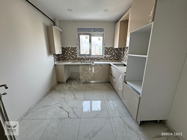 Kozyatağı Bayar Cad. Yakın 2+1 81m2 NET, Ebeveynli, Balkonlu - Görsel 8