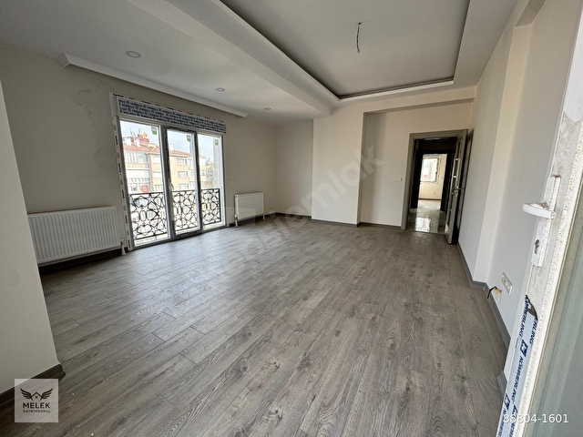 Kozyatağı Bayar Cad. Yakın 2+1 81m2 NET, Ebeveynli, Balkonlu - Görsel 6