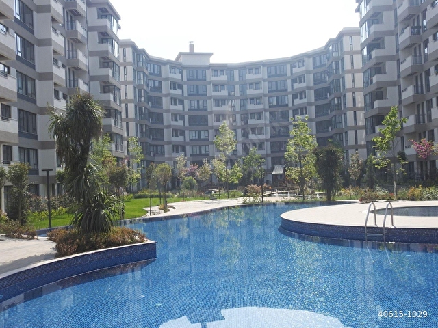 PARK PLANET SITESI ARA KAT SATILIK 1+1 DAIRE
