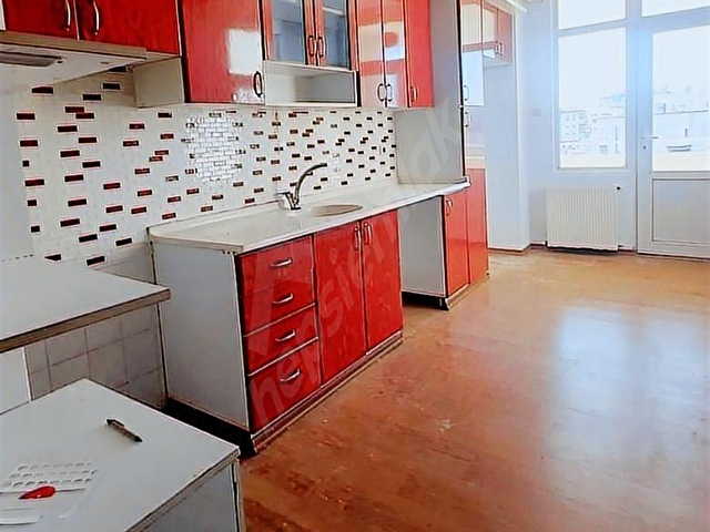 MAVİ BULVAR İKRAM YAKINI SATILIK 3+1 DOĞALGAZLI SAĞLAM DAİRE