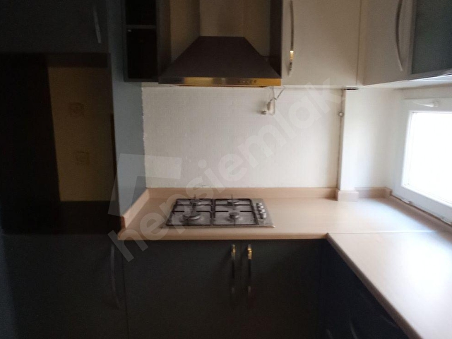 güzelyalı merkezde son kat  3 cepheli yalı dairesi - Görsel 13