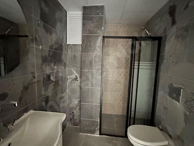 KOZAN GAYRİMENKULDEN DEVLET HASTANESİNE YAKIN SIFIR LÜKS DAİRE - Görsel 18