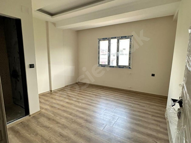 KOZAN GAYRİMENKULDEN DEVLET HASTANESİNE YAKIN SIFIR LÜKS DAİRE - Görsel 16
