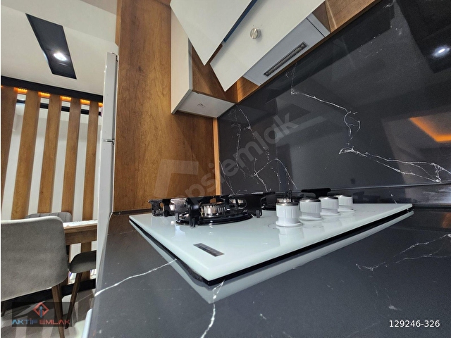 🔴🏡 AKTİFTEN AKÇAYDA STANDARTLARIN ÖTESİNDE AYRI MUTFAKLI EŞYALI DENİZE 150MT 1+1 DAİRE - Görsel 14