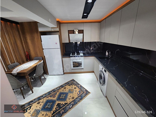 🔴🏡 AKTİFTEN AKÇAYDA STANDARTLARIN ÖTESİNDE AYRI MUTFAKLI EŞYALI DENİZE 150MT 1+1 DAİRE - Görsel 13