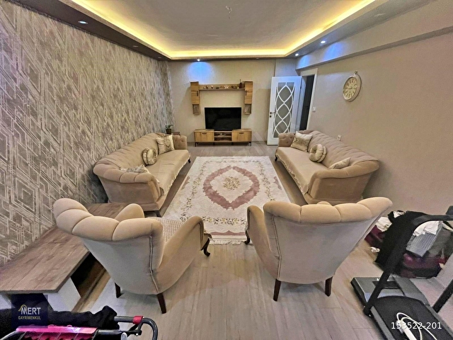 MERTDEN MENDERESDE BULVAR CEPHELİ MERKEZİ KONUMDA 3+1 DAİRE - Görsel 18