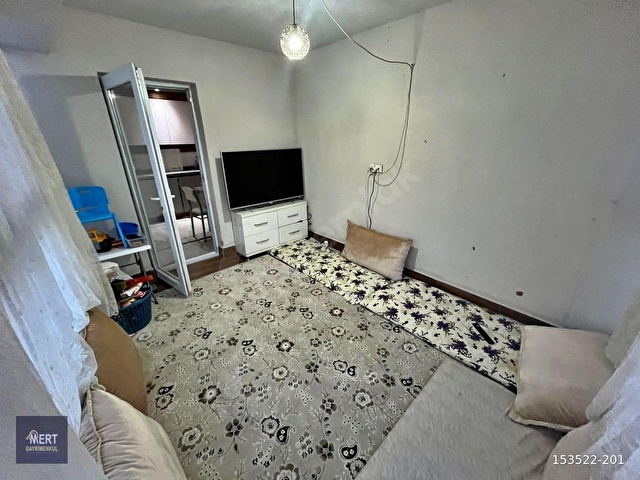 MERTDEN MENDERESDE BULVAR CEPHELİ MERKEZİ KONUMDA 3+1 DAİRE - Görsel 13