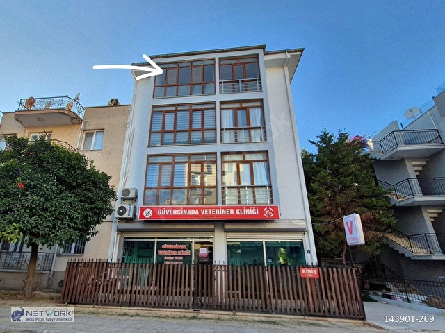 Kuşadası Cumhuriyette Merkezi Konumda 90 m² 2+1 Satılık Fırsat Daire!
