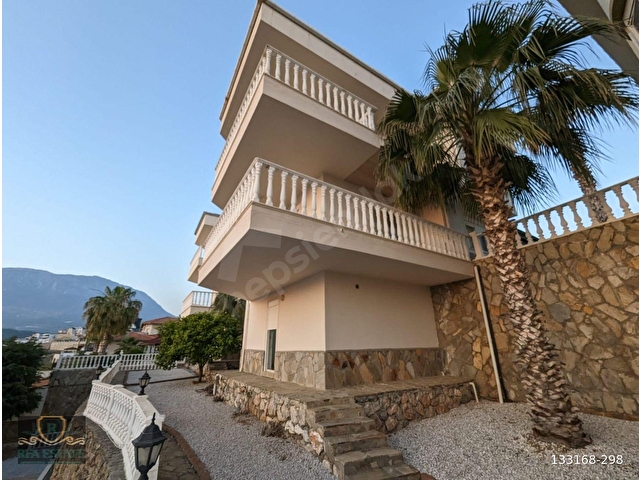 Kargıcakta Müstakil Triplex Büyük Arsalı Villa 160.000 Euro - Görsel 8
