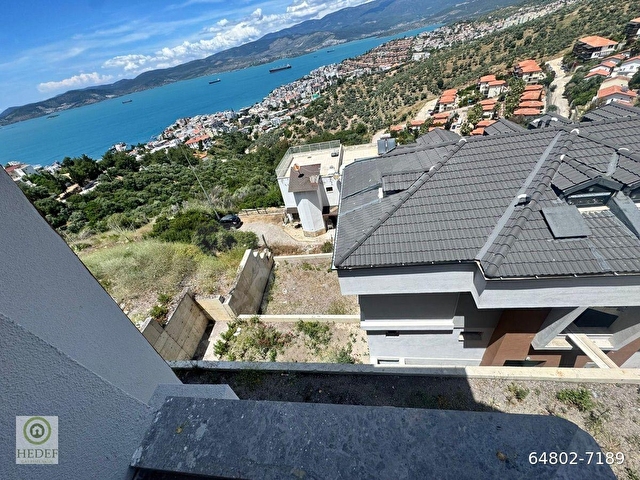 MUĞLA MİLAS GÜLLÜK DE DENİZ MANZARALI BAHÇELİ ORTAK YÜZME HAVUZLU SATILIK ÇATI DUBLEKS - Görsel 9