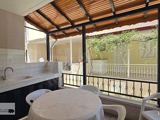 Kuşadası Üçgözler Sitesinde Köşe Konumlu 3+1 Dubleks Yazlık - Görsel 9