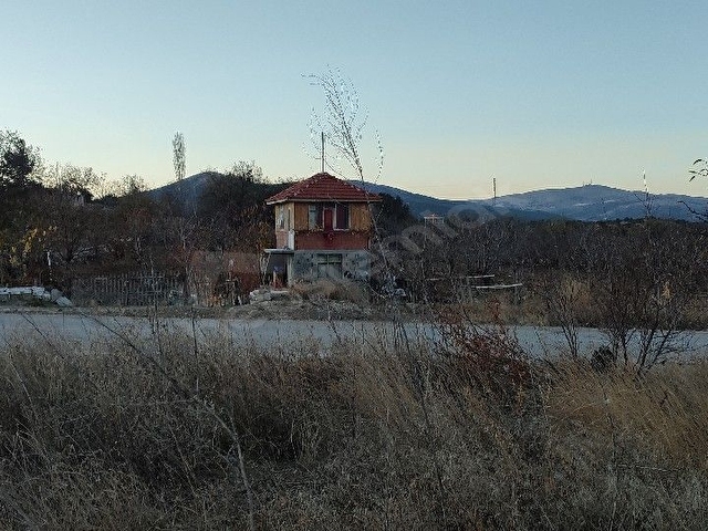 ERŞEN GAYRİMENKUL den Güneykent asfalt cephe ev yapılabilir arazi - Görsel 26