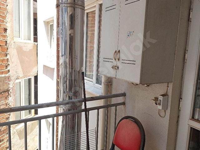 ÖZAKEL GAYRİMENKULDEN MERKEZDE KİRALIK EŞYALI 1+0 DAİRE - Görsel 12