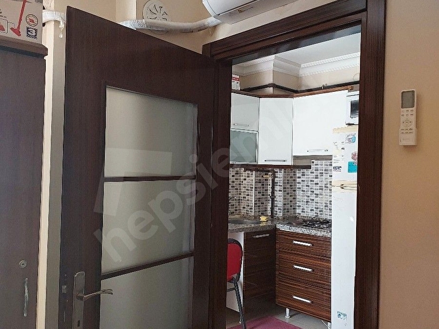 ÖZAKEL GAYRİMENKULDEN MERKEZDE KİRALIK EŞYALI 1+0 DAİRE - Görsel 13