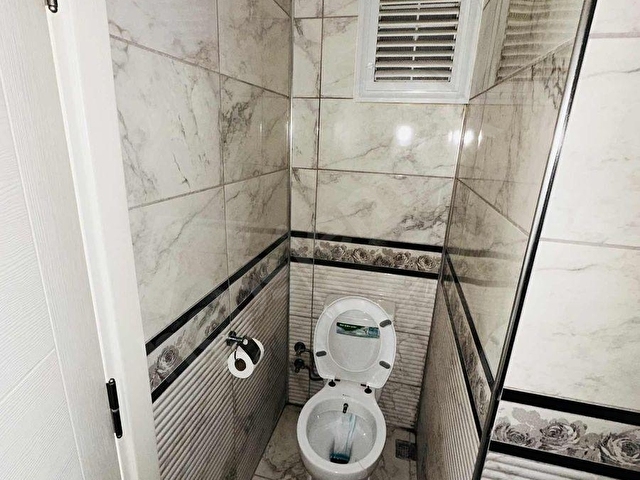 MERKEZ KARAKÖY KİRALIK GENİŞ 2+0 DAİRE ÖN CEPHE SİTE İÇİNDE - Görsel 8