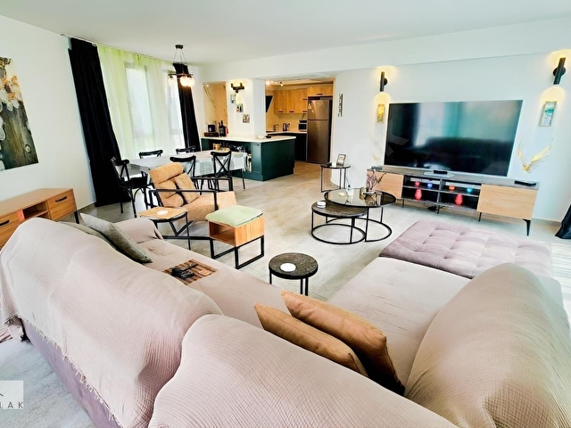 Girne Merkezde Lüks Eşyalı 2+1 Residence Daire - Görsel 6