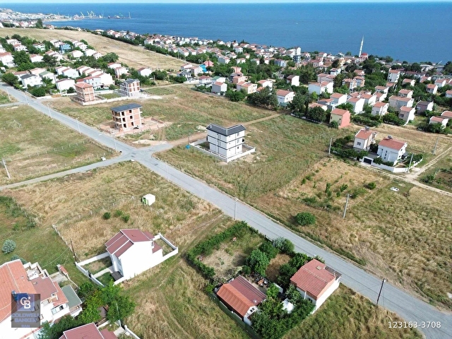 TEKİRDAĞDA DENİZE 750 M MESAFEDE SIFIR YAZLIK VİLLA - Görsel 2