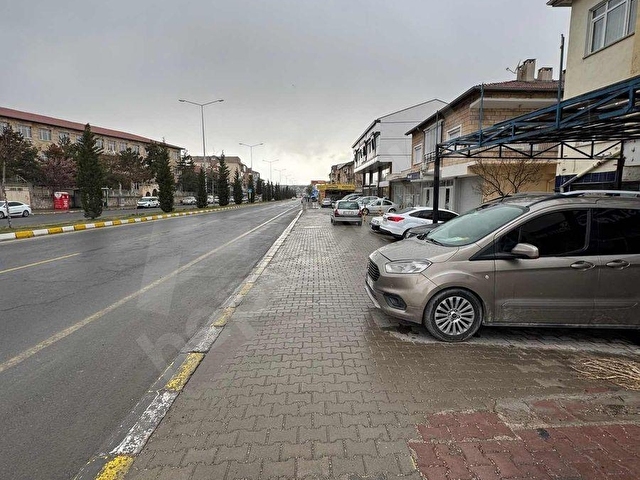 MÜKEMMEL KONUMDA KİRALIK İŞYERİ - Görsel 4