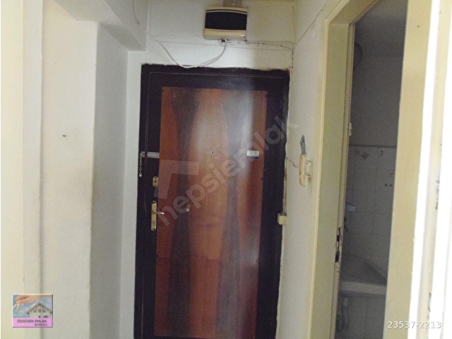 BORNOVA KÜÇÜKPARK MERKEZ METRO YANI İKİ ODA SALON KISMİ EŞYALI KLİMALI - Görsel 2