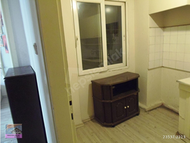 BORNOVA KÜÇÜKPARK MERKEZ METRO YANI İKİ ODA SALON KISMİ EŞYALI KLİMALI - Görsel 11