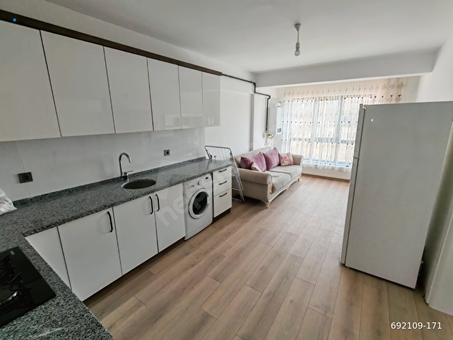 AYBÜ Yakını Dumlupınarda Eşyalı Kiralık Lüks 1+1 Daire - Görsel 3