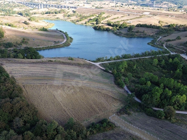 KARAYAKUPLU_GÖL BAŞINDA_ANA YOLA 105 M CEPHE_ ARKASI ORMAN - Görsel 4