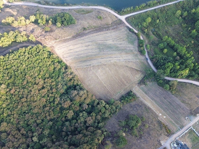 KARAYAKUPLU_GÖL BAŞINDA_ANA YOLA 105 M CEPHE_ ARKASI ORMAN - Görsel 6