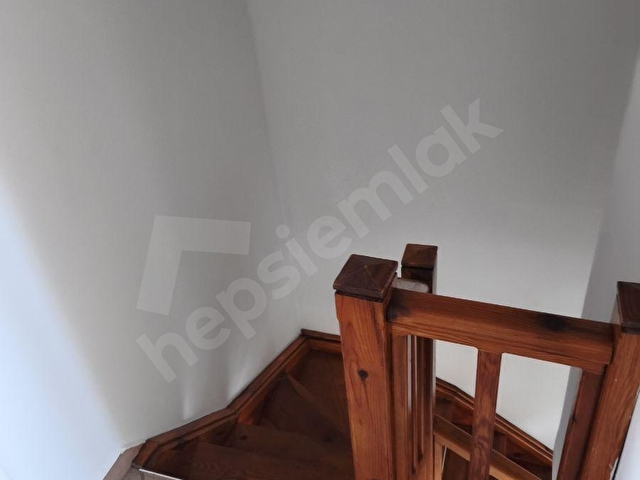 Kemeraltı Mah Havuzlu sitede Denize Yakın Manzaralı 1+1 daire - Görsel 12
