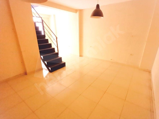 Cadde Üstü,  Giriş,  60m²,  Doğalgazlı,  Mutfaklı,  Wcli,  Bahçeli, Kiralık Dükkan & Mağaza - Görsel 20