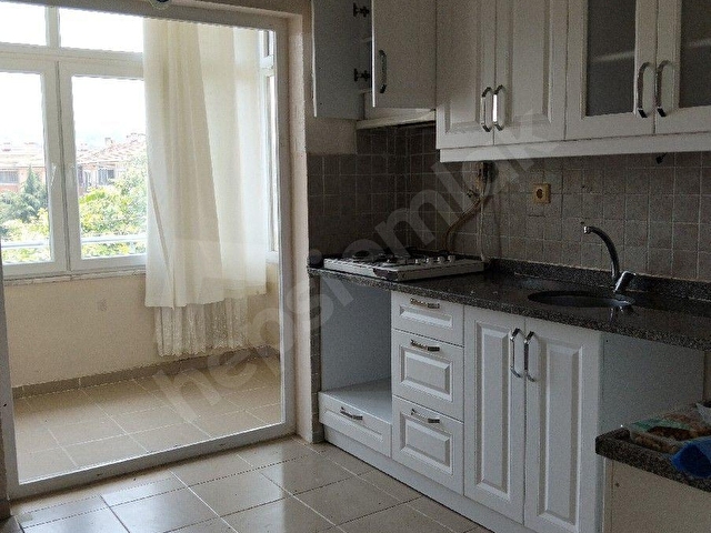 TOKİde İçi Yenilenmiş 2+1 Kiralık Son Kat - Görsel 3
